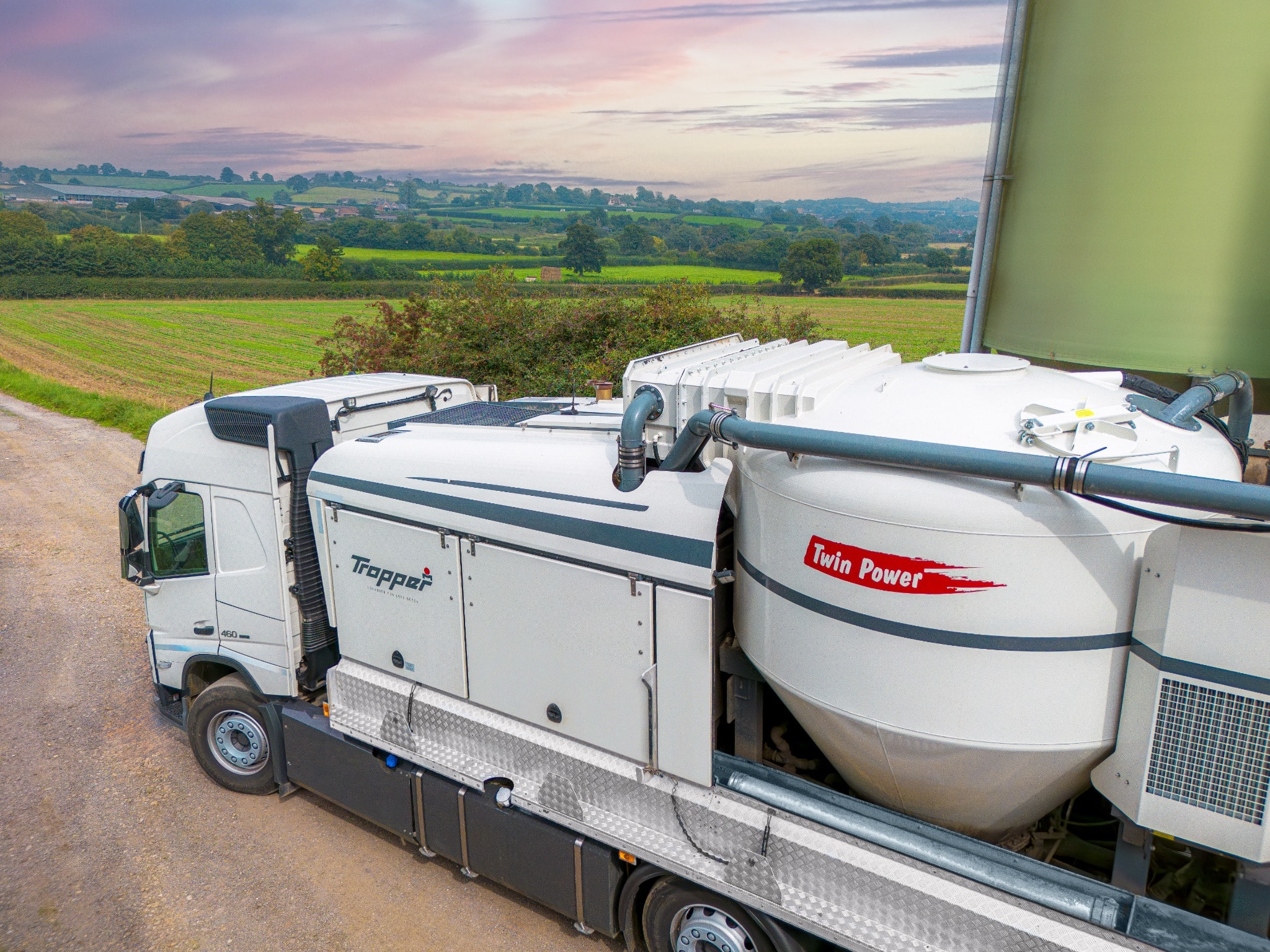Green Circle Feeds Twin Power mobile milling truck in the Devon countryside